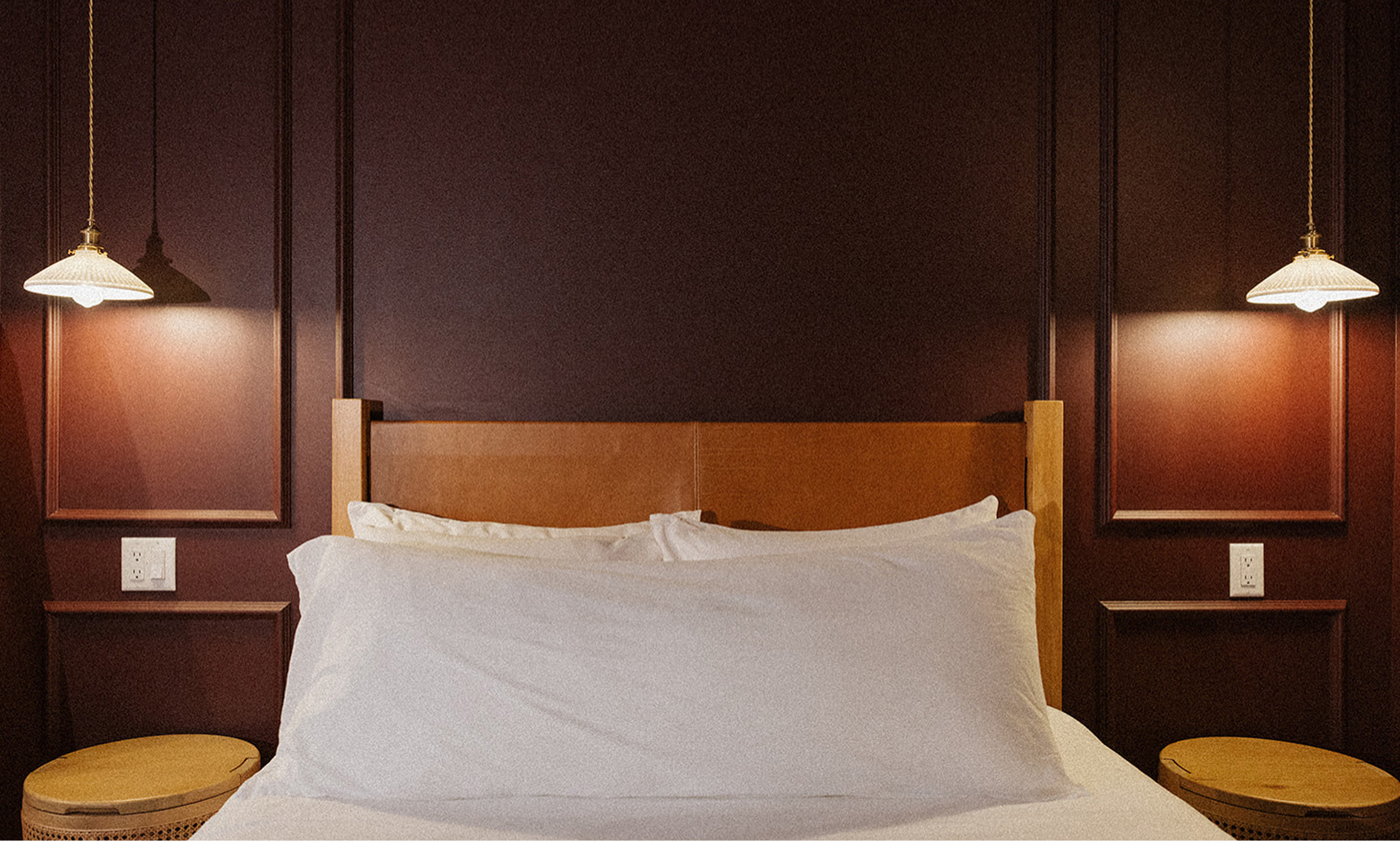 Hotel bed