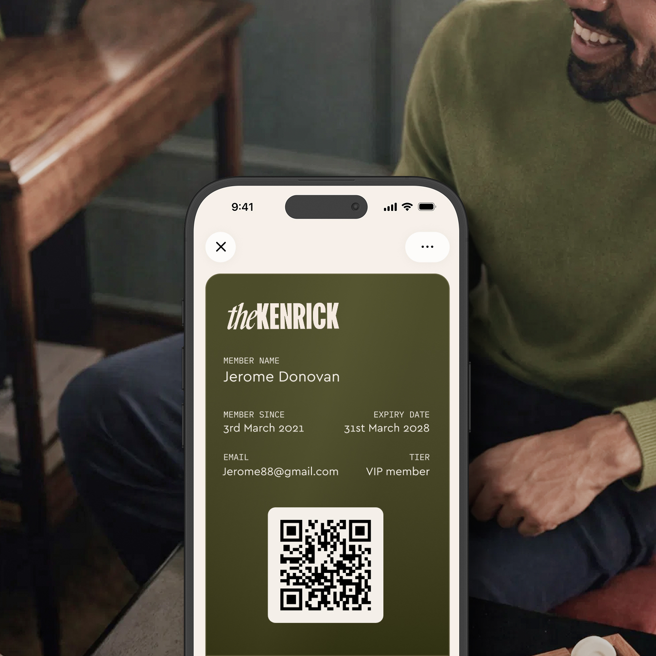 Gift card in device wallet